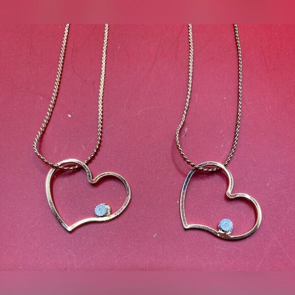 Pair Women’s Necklace Gold Tone Hearts 17” - Picture 1 of 2